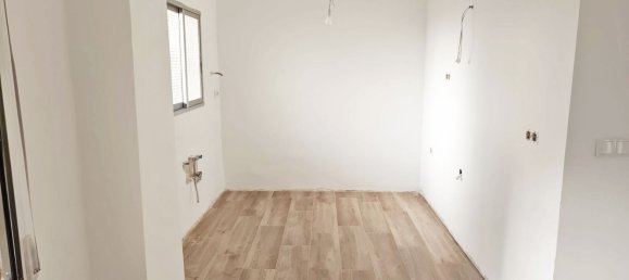 3 bedrooms Apartment in Valencia, Spain No. 151638 5