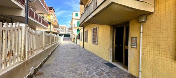 3-Zimmer Wohnung in Pomezia, Italy, Nr. 36089 5