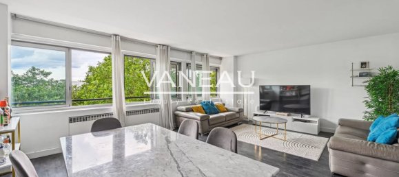 2 bedrooms Apartment in Paris, France No. 170616 2