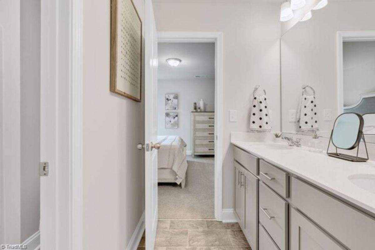 4 bedrooms House in Kernersville, USA No. 422397