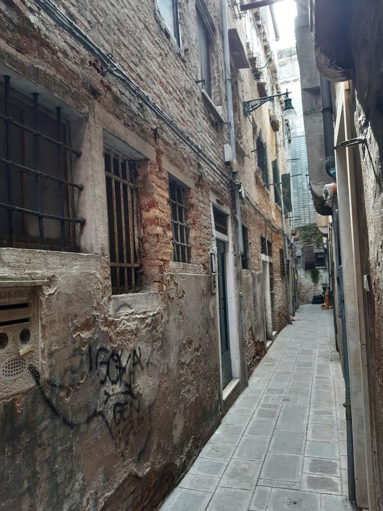 3 rooms Apartment in Venice, Italy No. 217820
