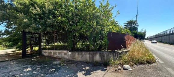 3040m² Land in Qualiano, Italy No. 23900 9
