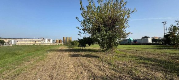 3040m² Land in Qualiano, Italy No. 23900 3