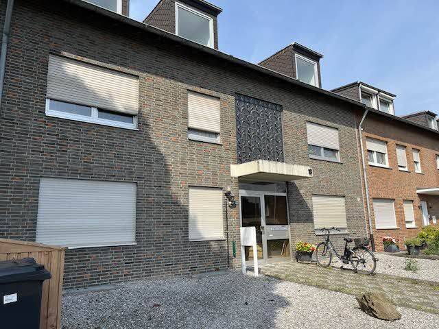 4-salle Appartement à Monchengladbach, Germany No. 338084