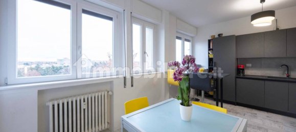 Квартира с 3 спальнями в Болонья, Италия № 101109 4