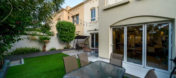 Villa de 3 dormitorios en The Lakes, UAE No. 108341 10