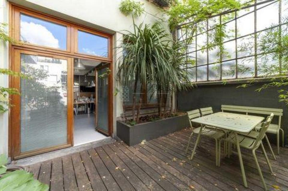 Studio à condo à Bagnolet, France No. 37005