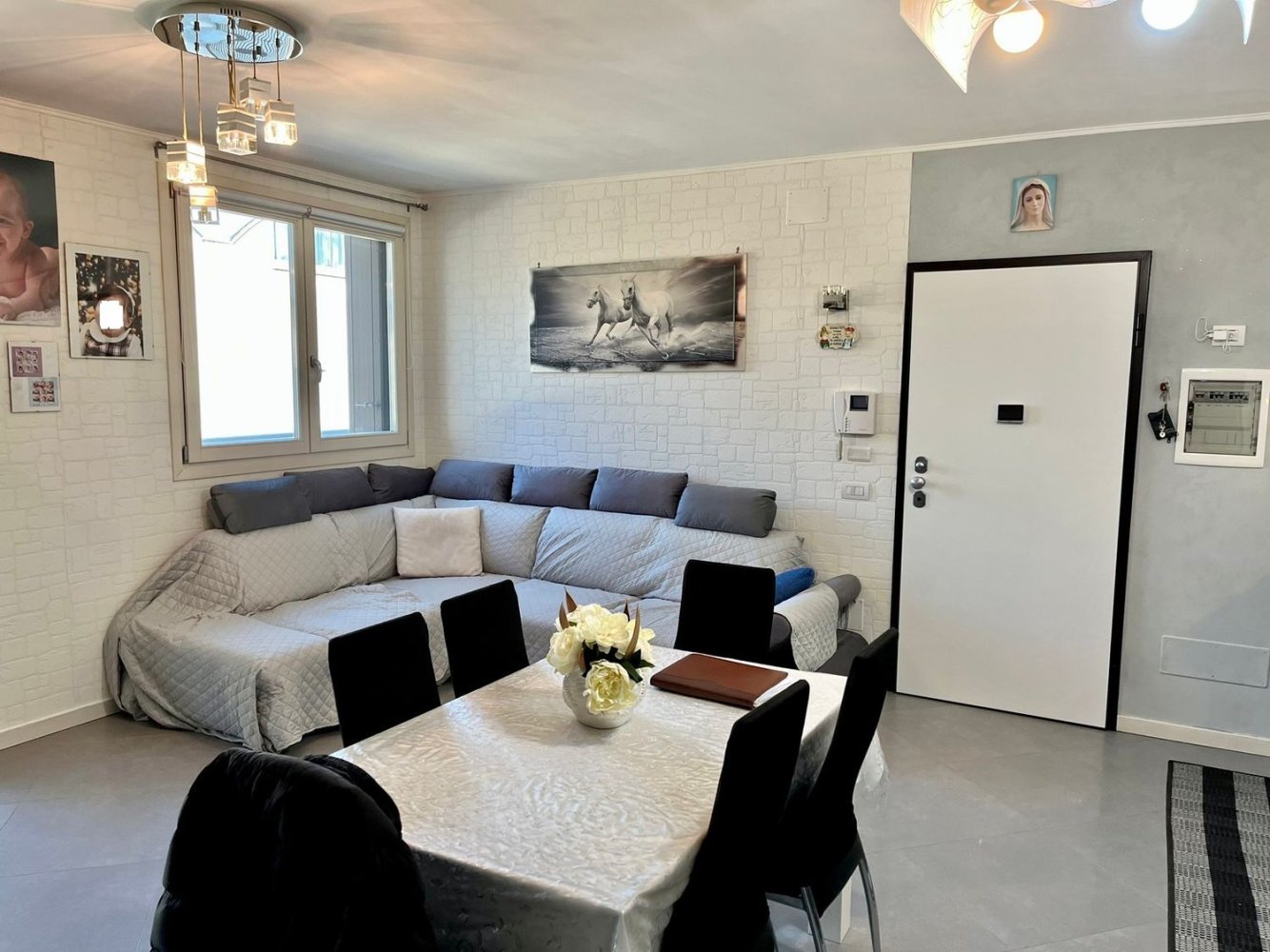 5-Zimmer Doppelhaus in Bollate, Italy, Nr. 25642