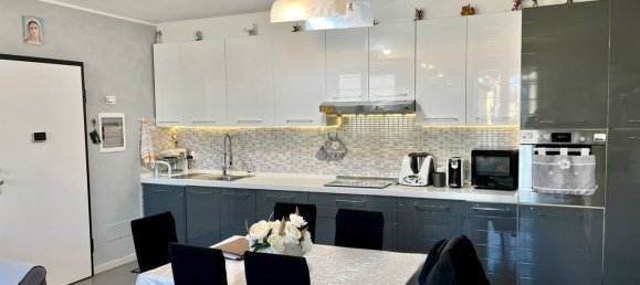 5-Zimmer Doppelhaus in Bollate, Italy, Nr. 25642 36