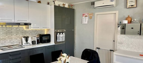 5-Zimmer Doppelhaus in Bollate, Italy, Nr. 25642 4