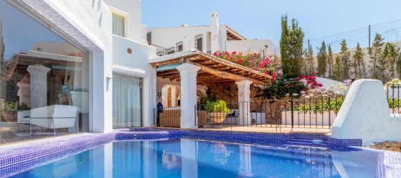5 bedrooms Villa in Moraira, Spain No. 12018 11