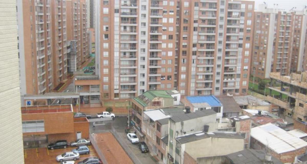 Casa de 3 dormitorios en Bogotá, Colombia No. 11103