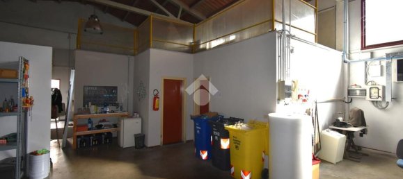 730m² Warehouse in Forlì, Italy No. 118532 8