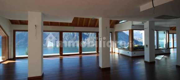 7 bedrooms Villa in Campione d'Italia, Italy No. 106288 18