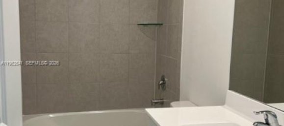 3 bedrooms Villa for sale in Miami, Miami-Dade, Florida, USA № 615436 14