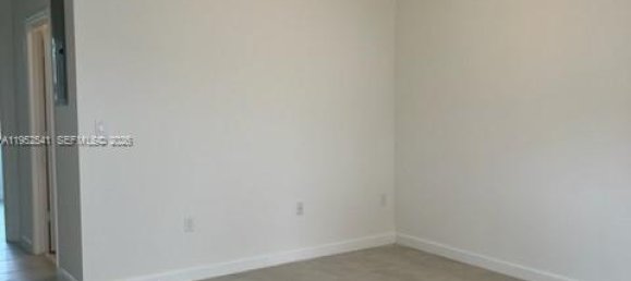3 bedrooms Villa for sale in Miami, Miami-Dade, Florida, USA № 615436 9