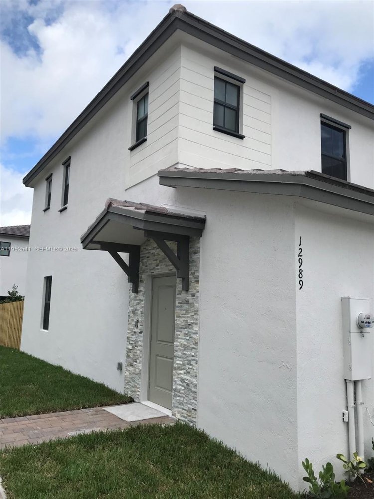 3 bedrooms Villa for sale in Miami, Miami-Dade, Florida, USA № 615436