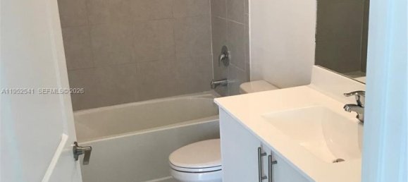 3 bedrooms Villa for sale in Miami, Miami-Dade, Florida, USA № 615436 25