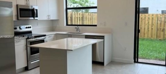 3 bedrooms Villa for sale in Miami, Miami-Dade, Florida, USA № 615436 16