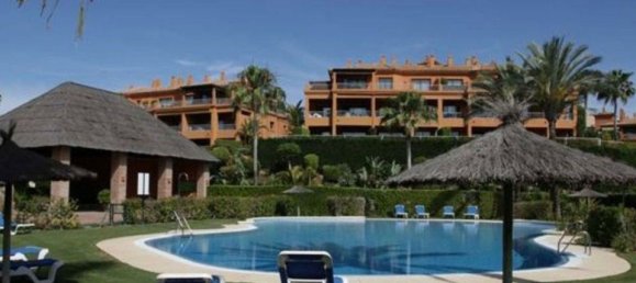 Ático de 3 dormitorios en Estepona, Spain No. 189625 3