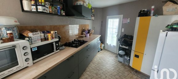 3 Schlafzimmer Haus in Marillet, France, Nr. 101143 5