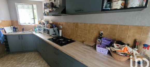 3 Schlafzimmer Haus in Marillet, France, Nr. 101143 4