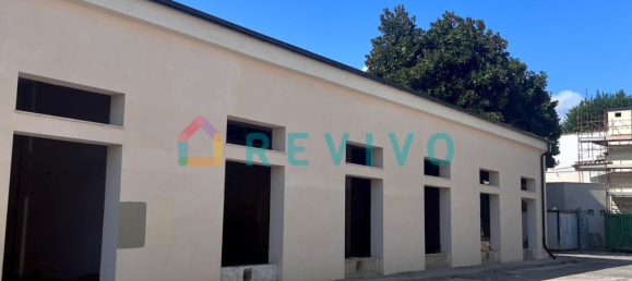 2 bedrooms Apartment in Florence, Italy No. 121180 2