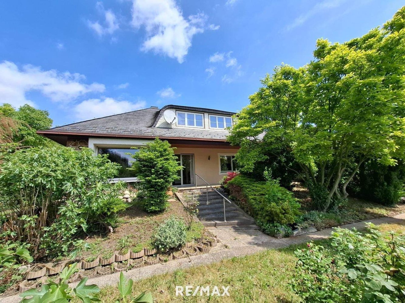 5 rooms House in Munchendorf, Austria No. 146871