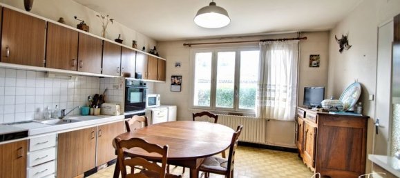 Дом с 5 спальнями в Сен-Медар-д’Они, Франция № 300985 10