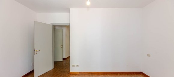 Квартира с 3 комнатами в Лавено-Момбелло, Италия № 129578 13