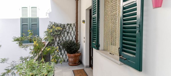 Квартира с 3 комнатами в Лавено-Момбелло, Италия № 129578 2