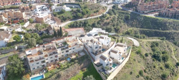 Moradia em banda T5 em Fuengirola, Spain N.º 140319 11