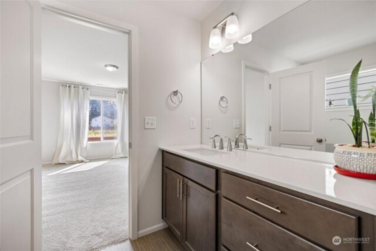 3 bedrooms House in Tumwater, USA No. 377650