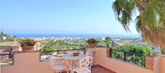 5 bedrooms House in Marbella, Spain No. 26861 2