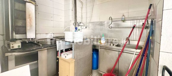 Imóvel comercial de 2 divisões em Trieste, Italy N.º 302201 7