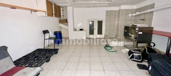 Imóvel comercial de 2 divisões em Trieste, Italy N.º 302201 10