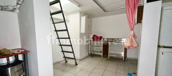 Imóvel comercial de 2 divisões em Trieste, Italy N.º 302201 14