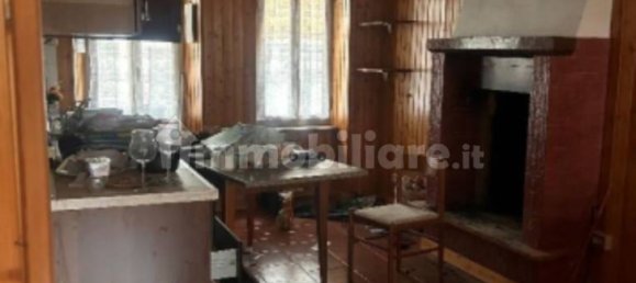 2 bedrooms Apartment in Valdilana, Italy No. 292445 5