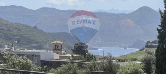 3 rooms House in Lipari, Italy No. 107882 3