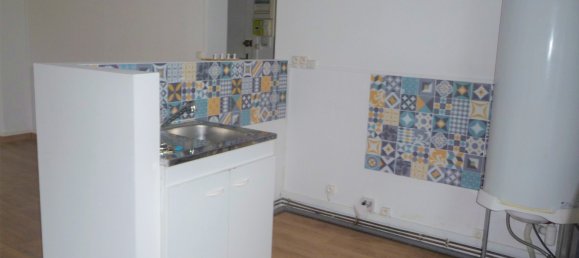 144m² Building in Pont-Sainte-Maxence, France No. 40769 3