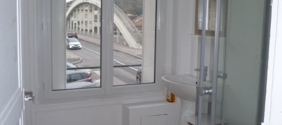 144m² Building in Pont-Sainte-Maxence, France No. 40769 4