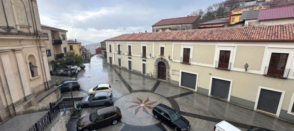 Квартира с 4 комнатами в Кьяравалле Чентрале, Италия № 276617 19