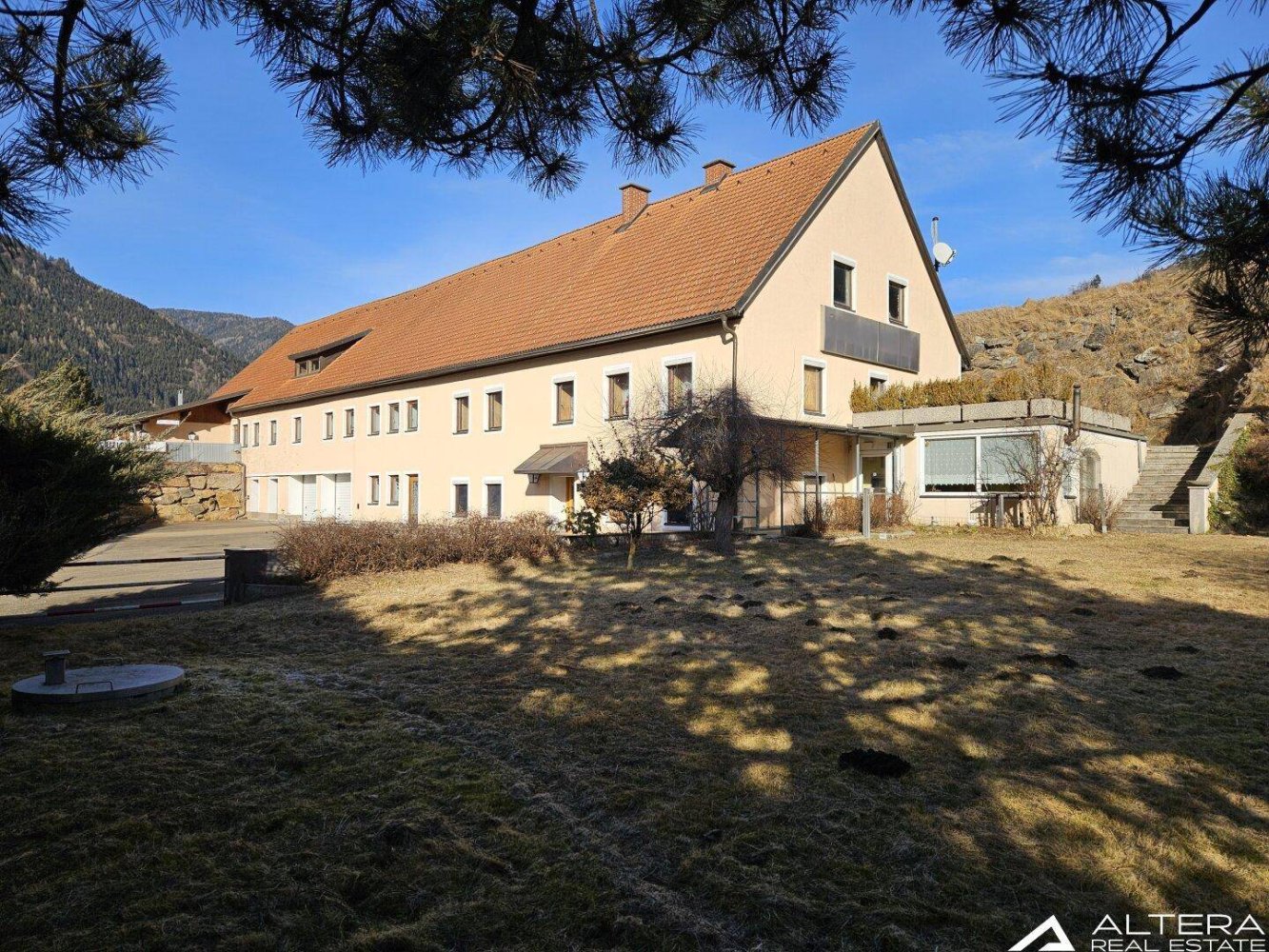 1162m² Commercial property in Unzmarkt-Frauenburg, Austria No. 89600