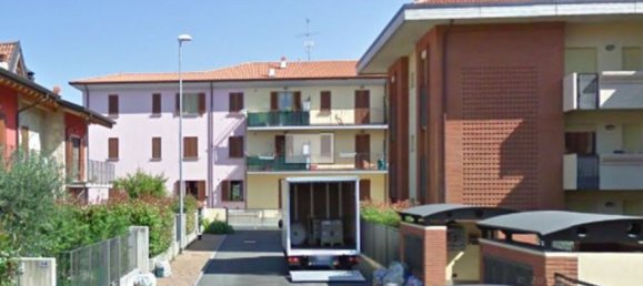 3 rooms Apartment in Bonate Sopra, Italy No. 186479 2