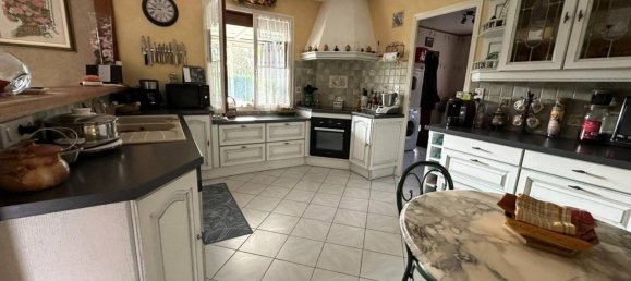 3 Schlafzimmer Haus in Gien, France, Nr. 256928 6