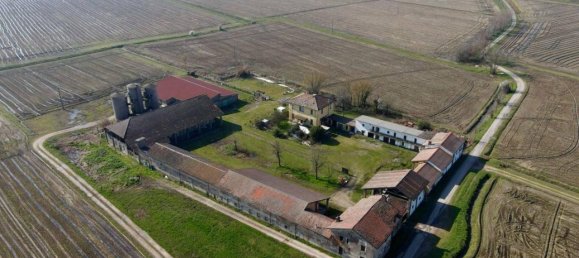 11 rooms House in Gaggiano, Italy No. 40835 4