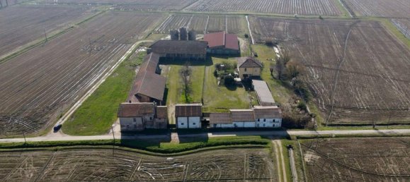 11 rooms House in Gaggiano, Italy No. 40835 5