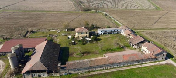 11 rooms House in Gaggiano, Italy No. 40835 10