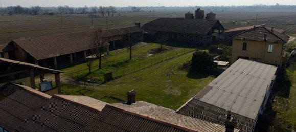 11 rooms House in Gaggiano, Italy No. 40835 6