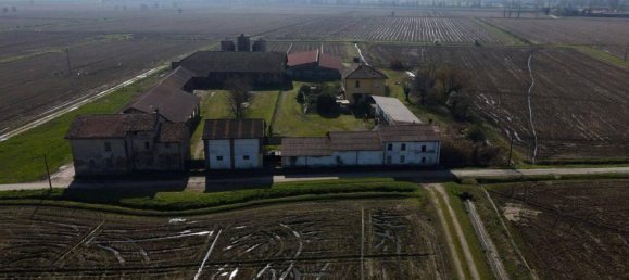 11 rooms House in Gaggiano, Italy No. 40835 7